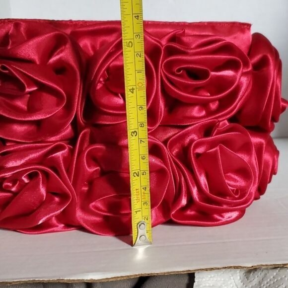 For Your Ease Only Clutch Bag Pouch Purse Red Satin Roses WOMEN'S WOMAN'S - Picture 4 of 16